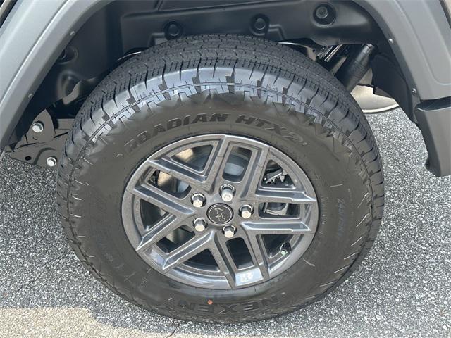 new 2025 Jeep Wrangler car, priced at $43,780