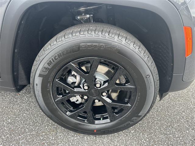 new 2025 Jeep Grand Cherokee car, priced at $39,730