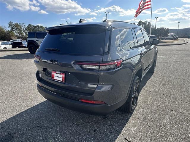 new 2025 Jeep Grand Cherokee L car, priced at $44,175