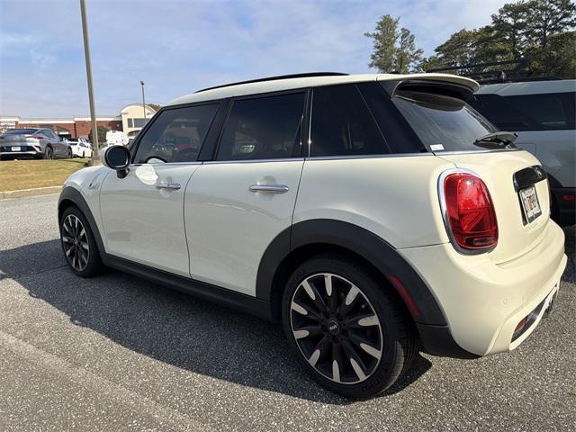 used 2021 MINI Hardtop car, priced at $19,225
