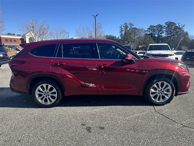 used 2020 Toyota Highlander car, priced at $29,995