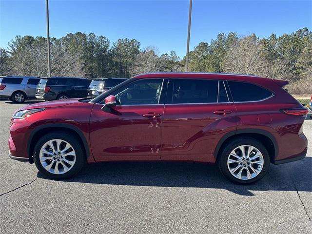 used 2020 Toyota Highlander car, priced at $29,995