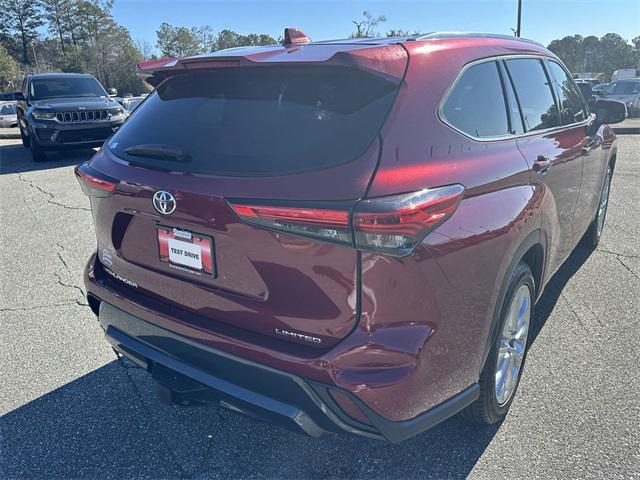 used 2020 Toyota Highlander car, priced at $29,995