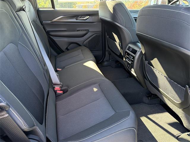 new 2025 Jeep Grand Cherokee car, priced at $35,575