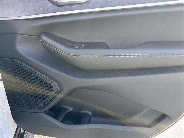new 2025 Jeep Grand Cherokee car, priced at $43,645