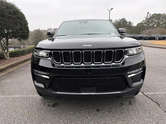 new 2025 Jeep Grand Cherokee car, priced at $38,495