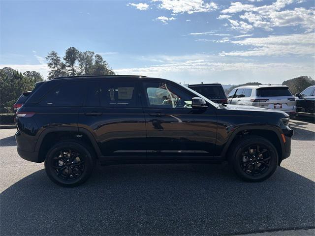 new 2025 Jeep Grand Cherokee car, priced at $37,730