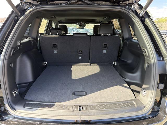 new 2025 Jeep Grand Cherokee car, priced at $37,730