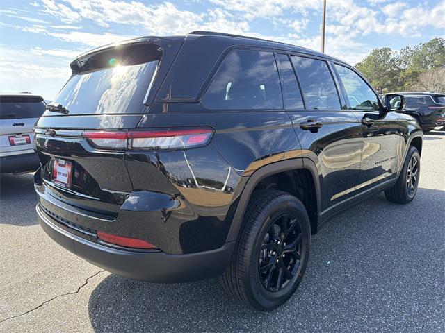 new 2025 Jeep Grand Cherokee car, priced at $37,730