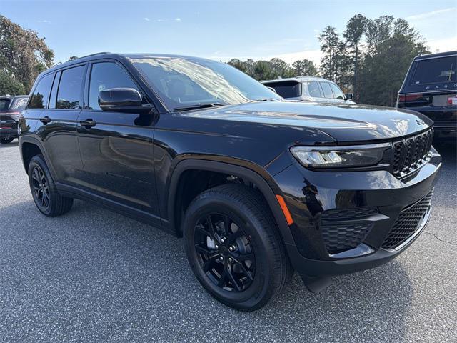 new 2025 Jeep Grand Cherokee car, priced at $37,730
