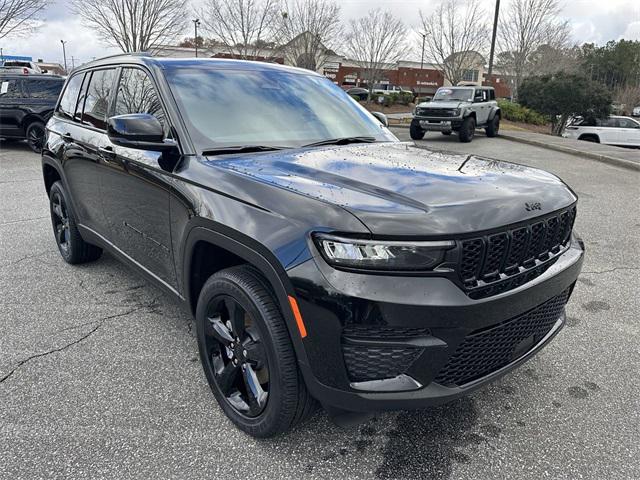 new 2025 Jeep Grand Cherokee car, priced at $41,670