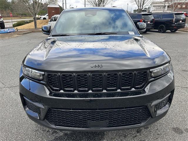 new 2025 Jeep Grand Cherokee car, priced at $41,670