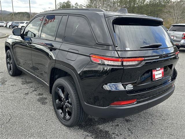 new 2025 Jeep Grand Cherokee car, priced at $41,670