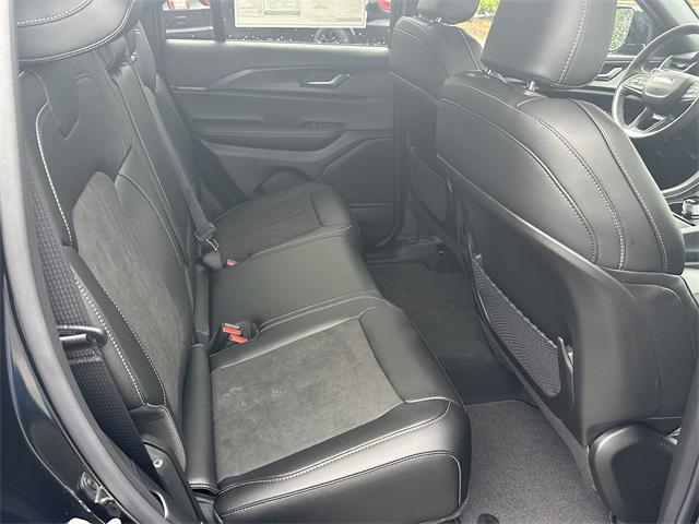 new 2025 Jeep Grand Cherokee car, priced at $39,362