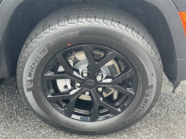 new 2025 Jeep Grand Cherokee car, priced at $39,362