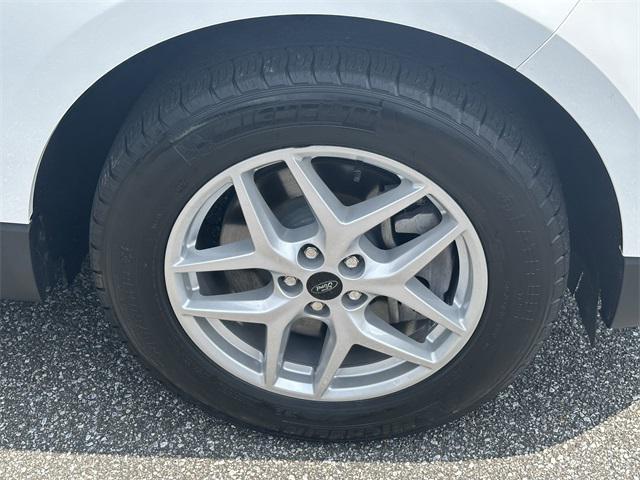 used 2024 Ford Edge car, priced at $24,900