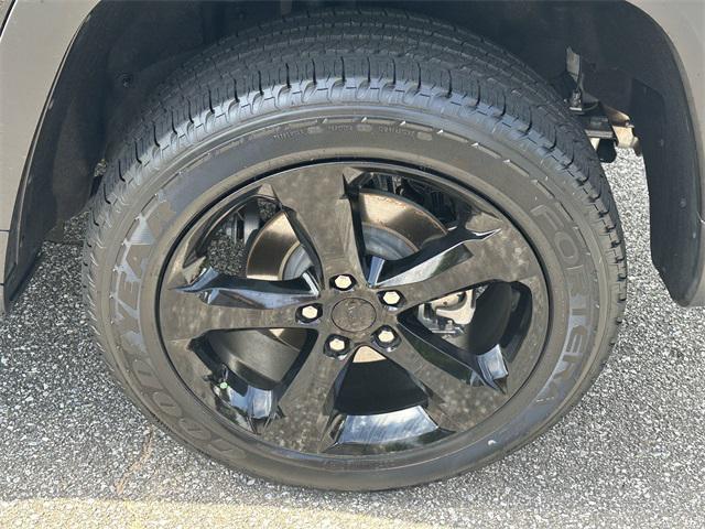 used 2023 Jeep Grand Cherokee car, priced at $32,250