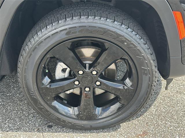 used 2023 Jeep Grand Cherokee car, priced at $32,250