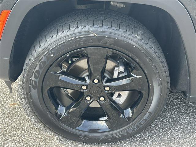 used 2023 Jeep Grand Cherokee car, priced at $32,250
