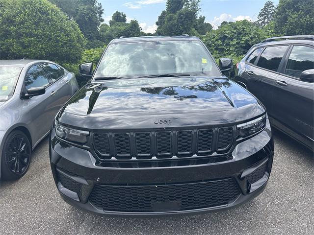 used 2023 Jeep Grand Cherokee car, priced at $34,900