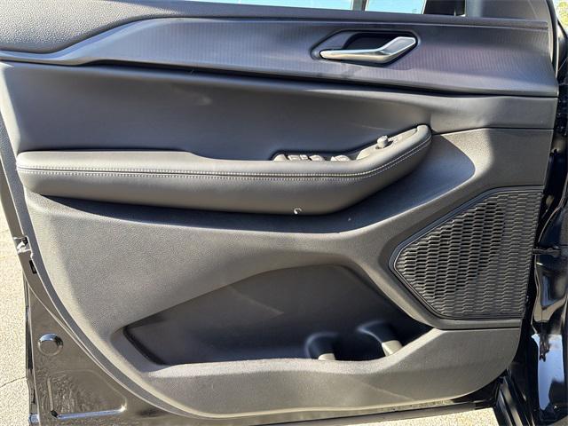 new 2025 Jeep Grand Cherokee car, priced at $36,170