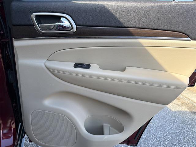 used 2017 Jeep Grand Cherokee car, priced at $15,150