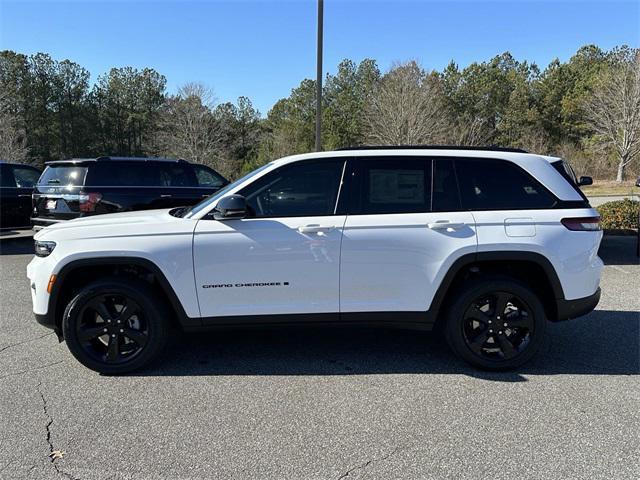 new 2025 Jeep Grand Cherokee car, priced at $41,575