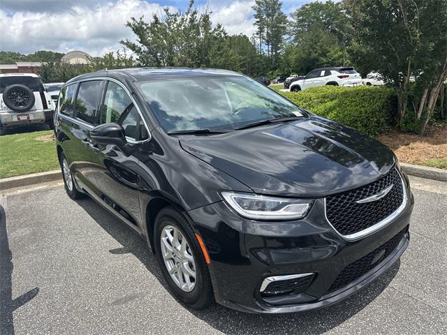 used 2023 Chrysler Pacifica car, priced at $24,998