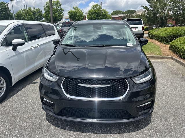 used 2023 Chrysler Pacifica car, priced at $24,998