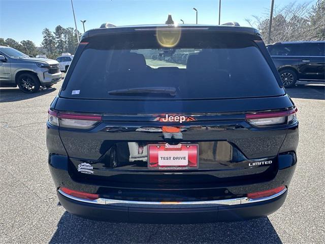 new 2025 Jeep Grand Cherokee car, priced at $44,420