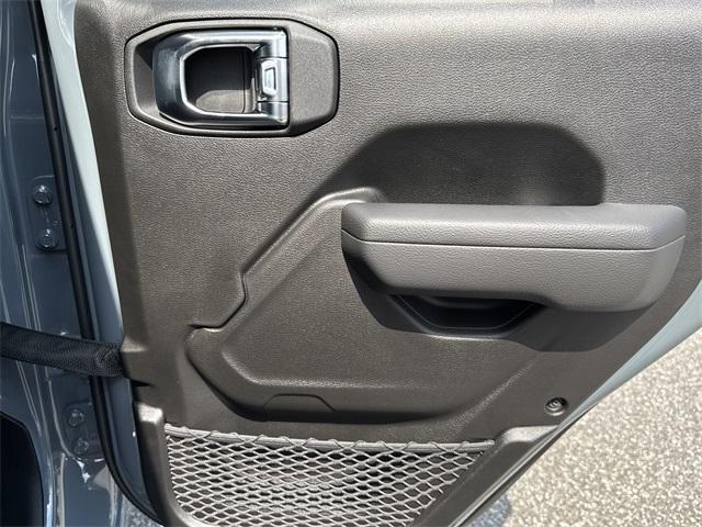 new 2025 Jeep Wrangler car, priced at $40,641