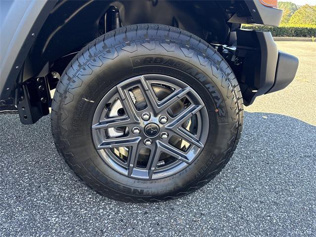 new 2026 Jeep Wrangler car, priced at $48,225