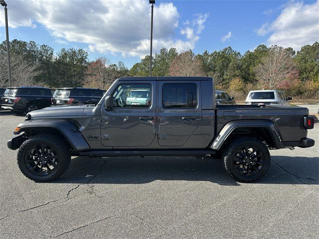 new 2025 Jeep Gladiator car, priced at $38,712