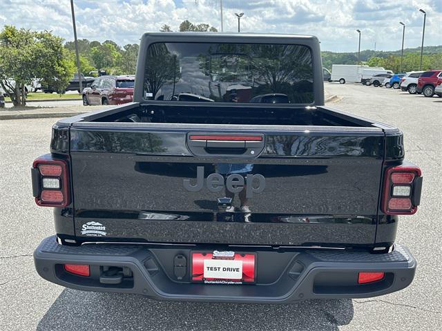 new 2025 Jeep Gladiator car, priced at $45,898