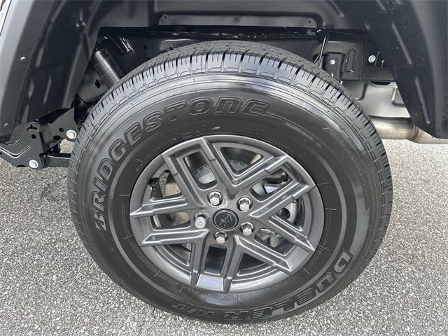 new 2025 Jeep Gladiator car, priced at $45,898