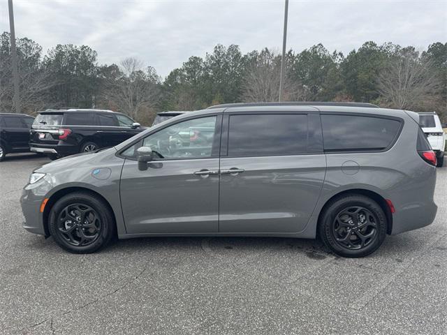 used 2021 Chrysler Pacifica Hybrid car, priced at $30,216