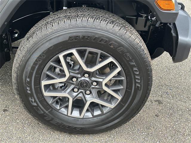 new 2025 Jeep Wrangler car, priced at $44,989