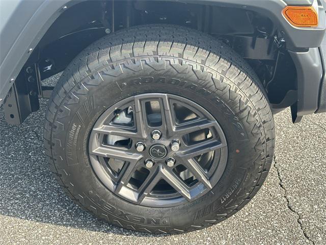 new 2025 Jeep Wrangler car, priced at $41,201