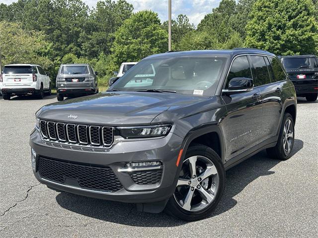 used 2025 Jeep Grand Cherokee car, priced at $42,990