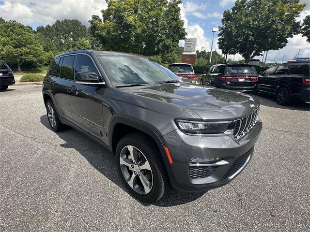 used 2025 Jeep Grand Cherokee car, priced at $42,990