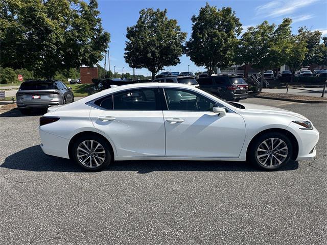 used 2022 Lexus ES 350 car, priced at $32,570