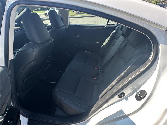 used 2022 Lexus ES 350 car, priced at $32,570