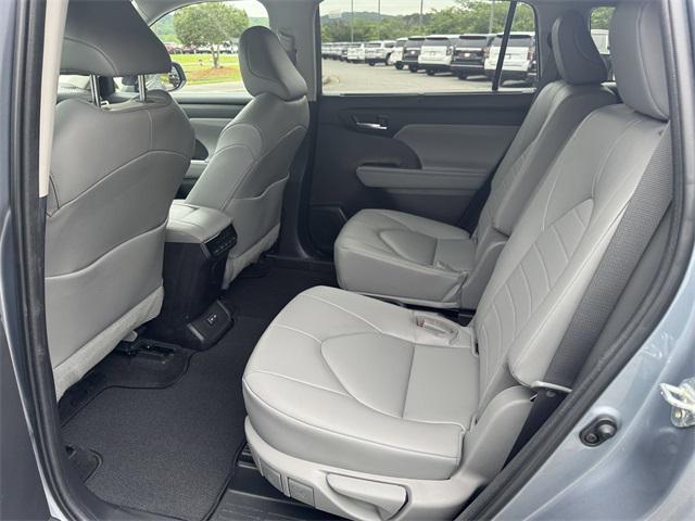 used 2023 Toyota Highlander car, priced at $38,494
