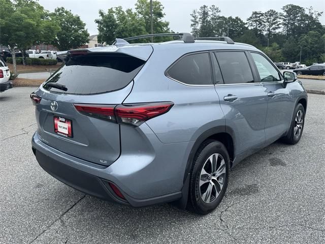 used 2023 Toyota Highlander car, priced at $38,494