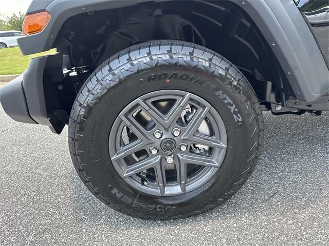 new 2025 Jeep Wrangler car, priced at $40,615