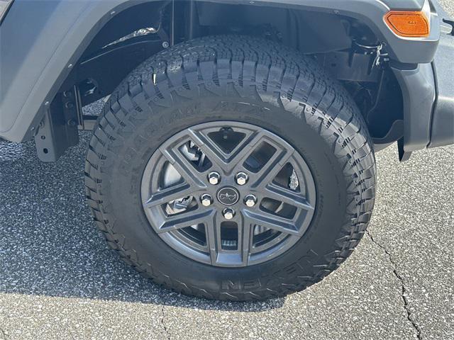 new 2025 Jeep Wrangler car, priced at $39,885
