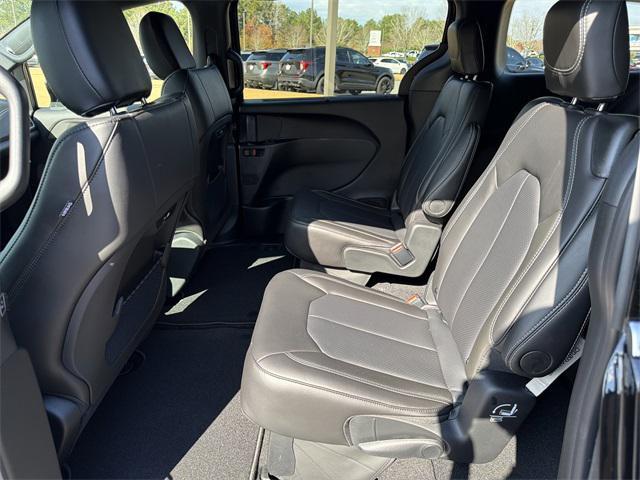 new 2026 Chrysler Pacifica car, priced at $39,535