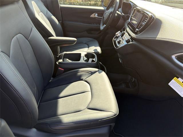 new 2026 Chrysler Pacifica car, priced at $39,535