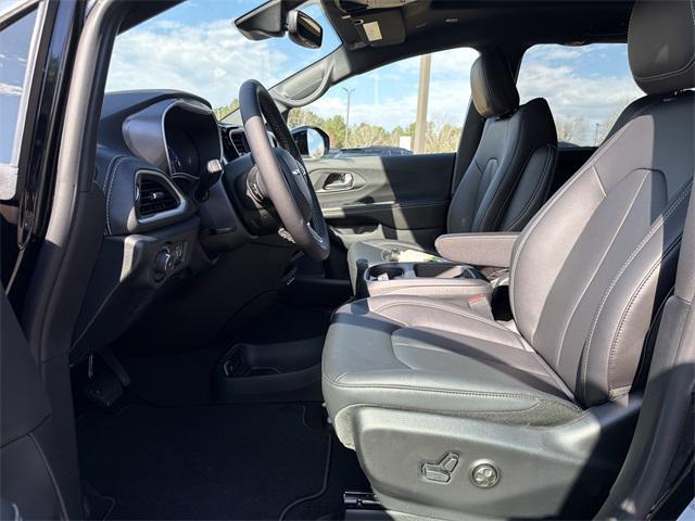 new 2026 Chrysler Pacifica car, priced at $39,535