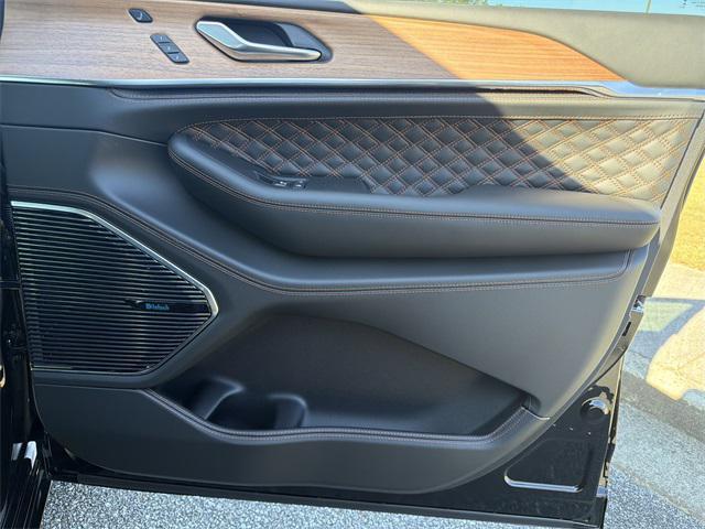 new 2025 Jeep Grand Cherokee car, priced at $59,400